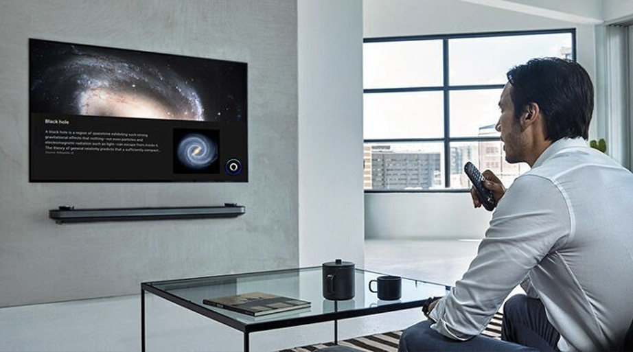 Alexa Amazon là gì? Khám phá các đặc điểm & tính năng của Alexa Amazon Alexa hoạt động dựa trên công nghệ xử lý ngôn ngữ tự nhiên và trí tuệ nhân tạo